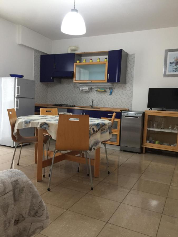 Aloe Beach Apartments, Ombrellone, Parcheggio E Uso Di Biciclette Gratis Rimini Exterior photo